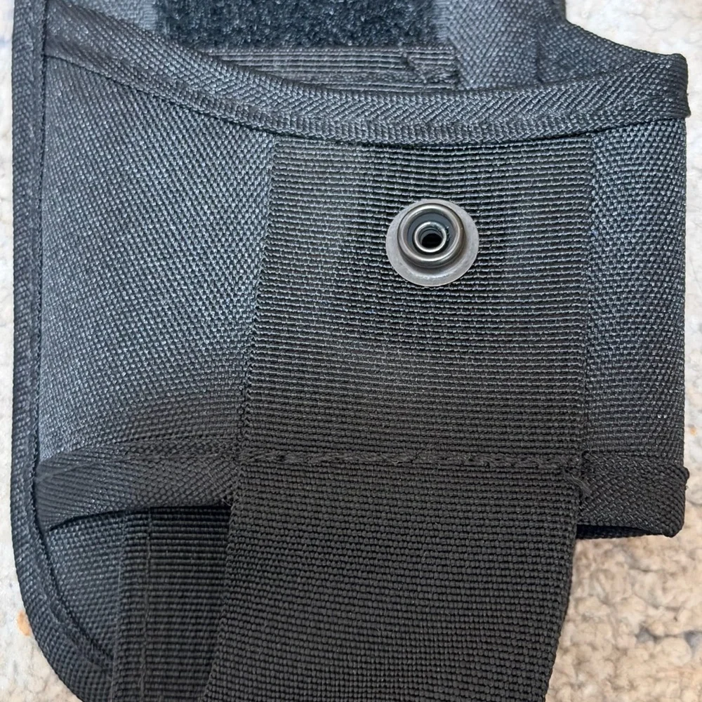 UNIVERSAL RADIO CASE WITH SHOULDER STRAP
